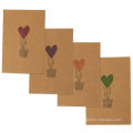 Diseños coloridos del globo del aire del corazón tarjetas de felicitación del papel de la tarjeta del día de San Valentín de Brown Kraft